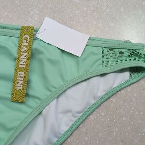 Gianni Bini size L swim bottom Seafoam Green
